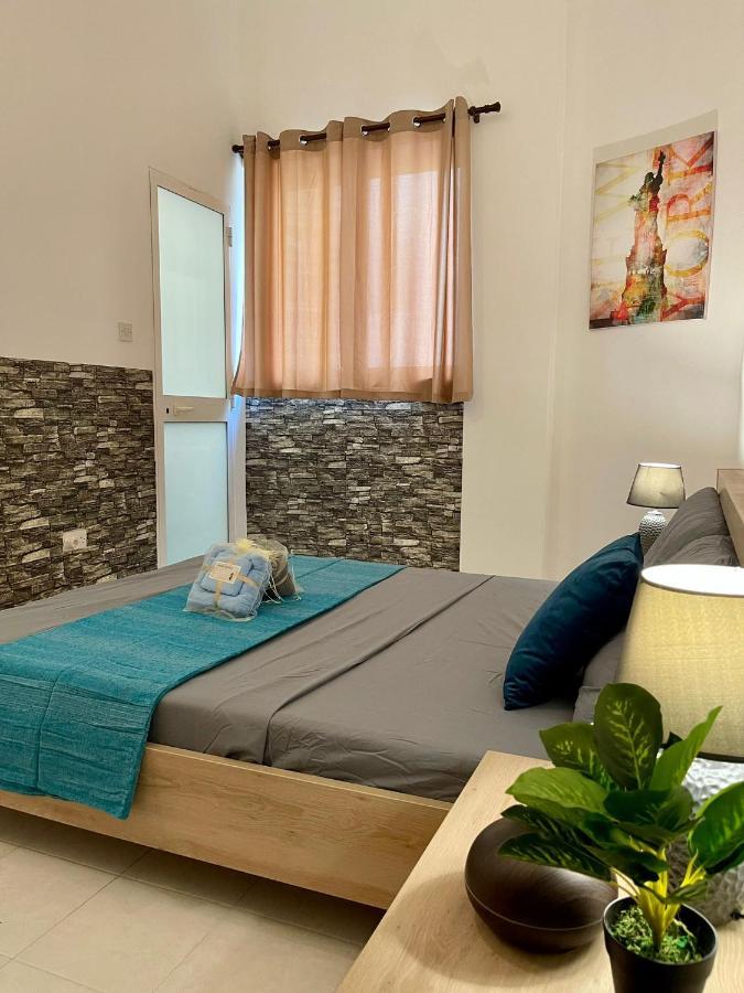 Balesa Property - Modern Duplex House In Central 슬리에마 외부 사진