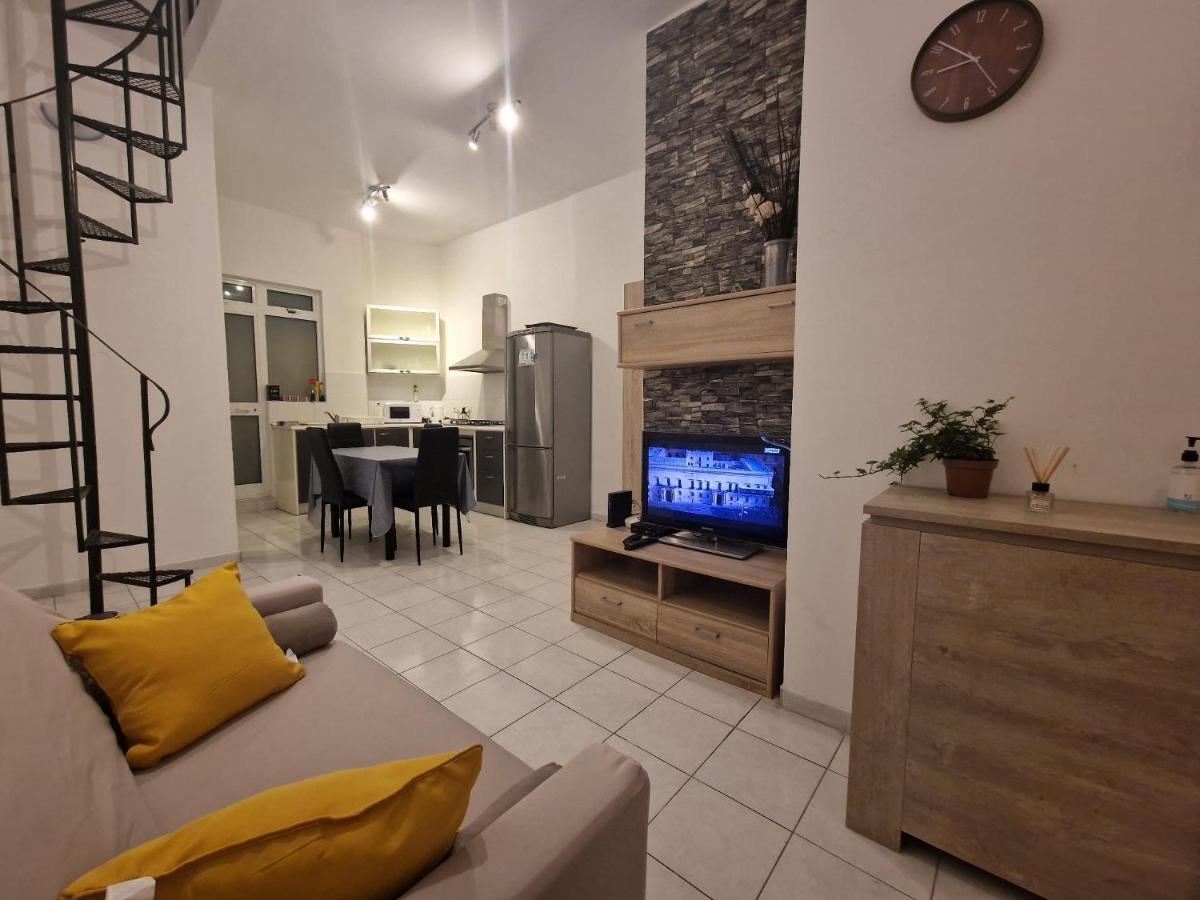 Balesa Property - Modern Duplex House In Central 슬리에마 외부 사진